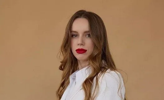 Изображение девушки